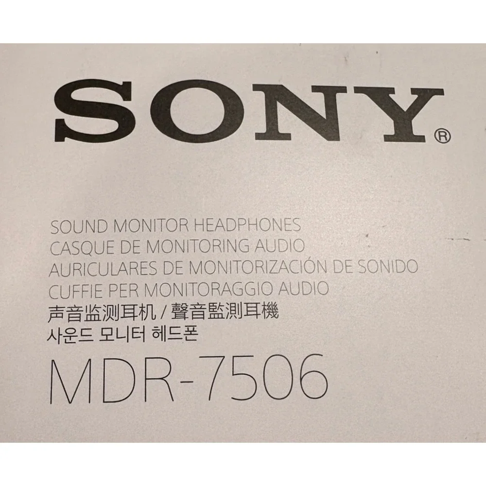 Sony MDR-7506‎ Professional Closed-back Studio Headphones
